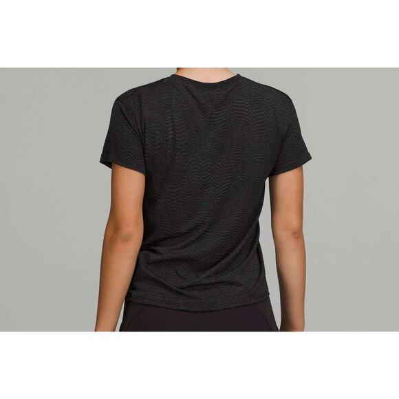 Lululemon Train To Be Short Sleeve - Picture 2 of 5